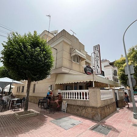 Hostal Restaurante La Giralda โรตา ภายนอก รูปภาพ